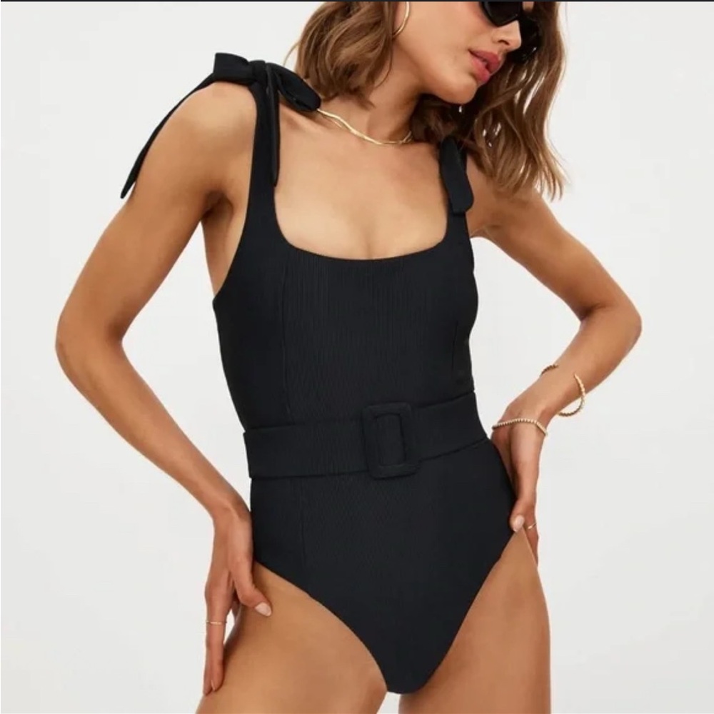Beach Riot Sydney belt one piece swimsuit sz small nwt